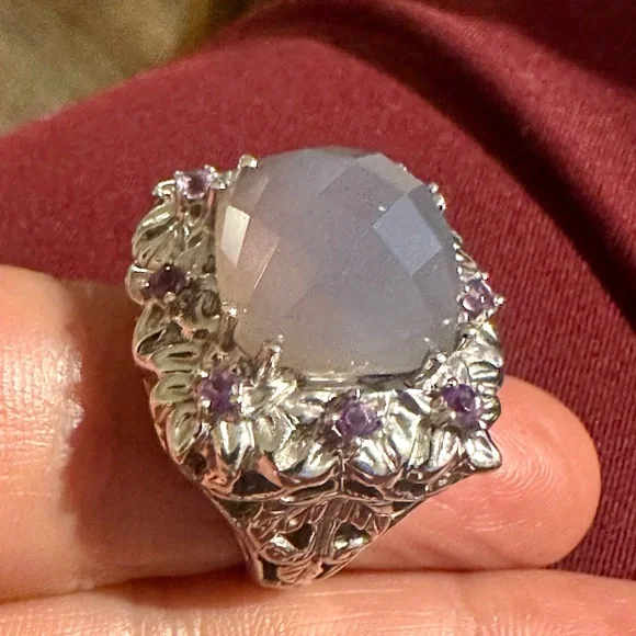 Elegant Sterling Silver stamped 925 and Purple Gemstone Ring - Picture 9 of 12